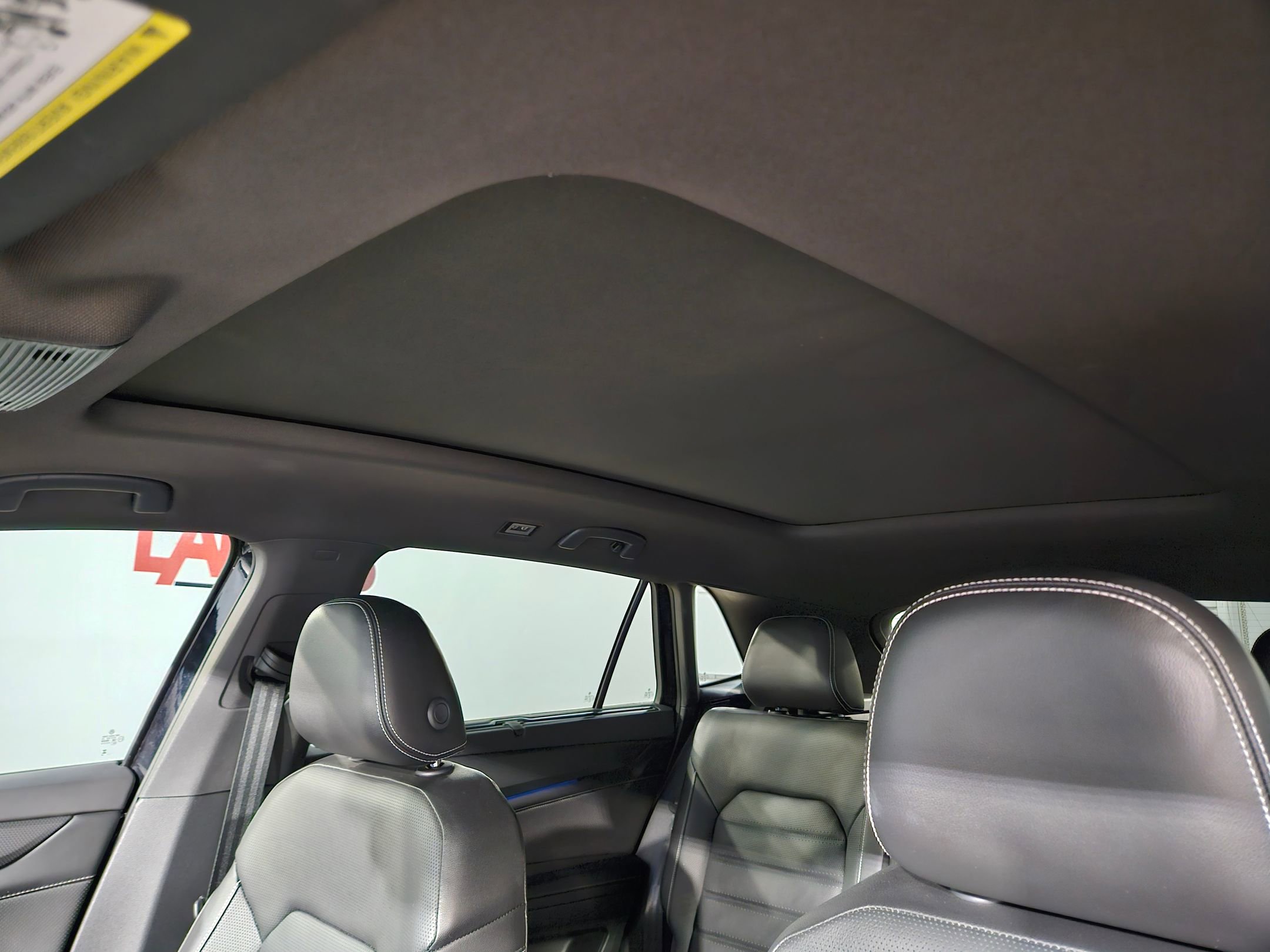 Used 2024 Volkswagen Atlas Cross Sport SEL R-Line image 25