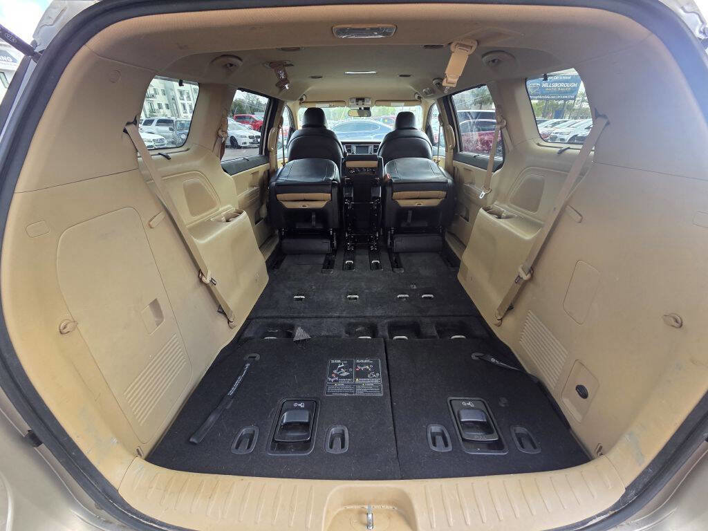 Used 2017 Kia Sedona LX w/ LX Essentials Premium Package image 25