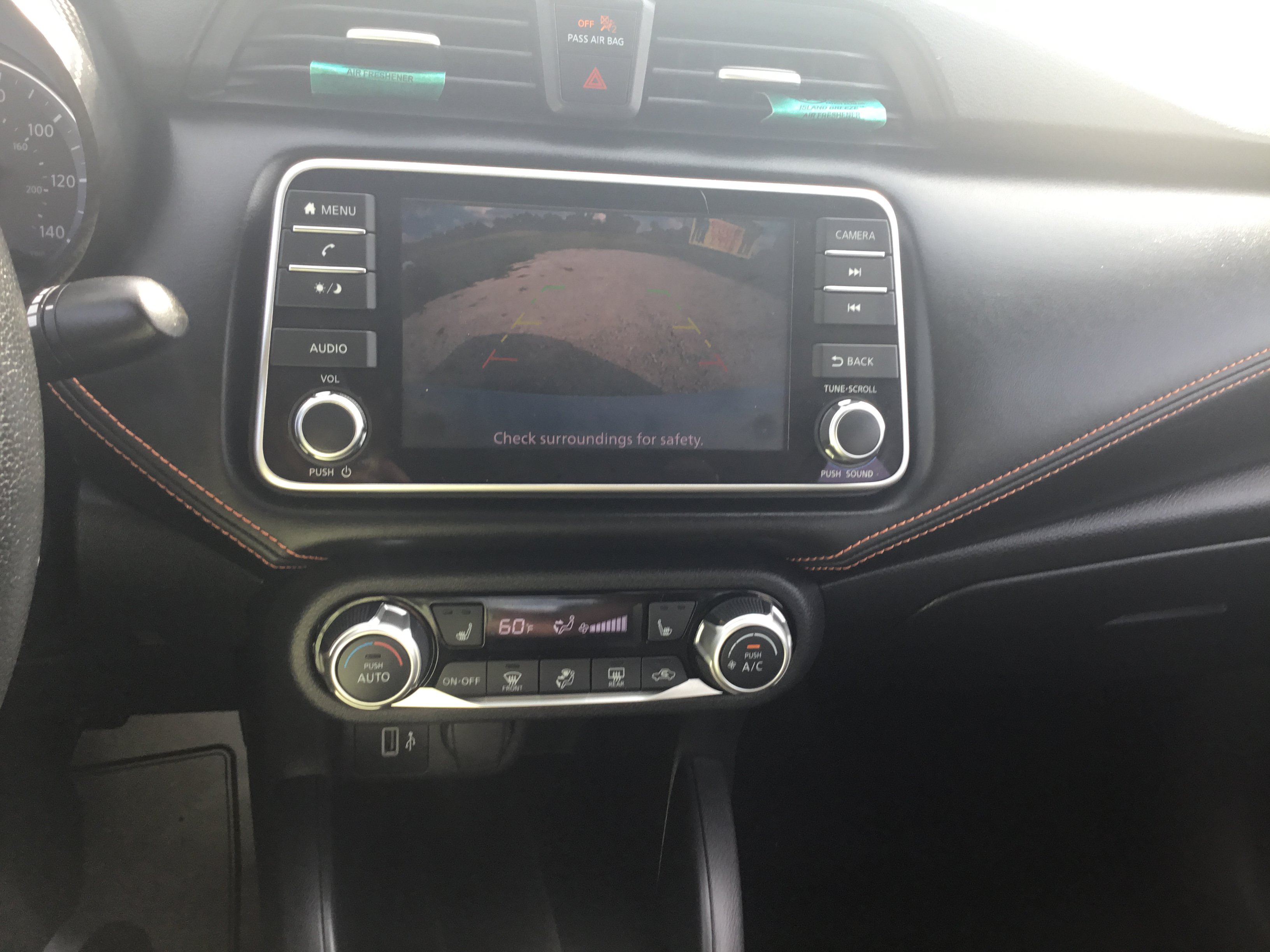 Used 2022 Nissan Versa SR w/ Convenience Package FWD image 17
