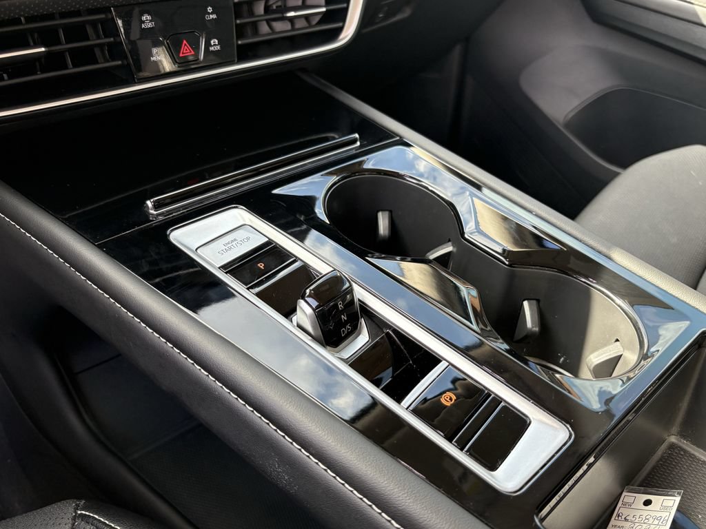 Used 2024 Volkswagen Atlas SE FWD image 21