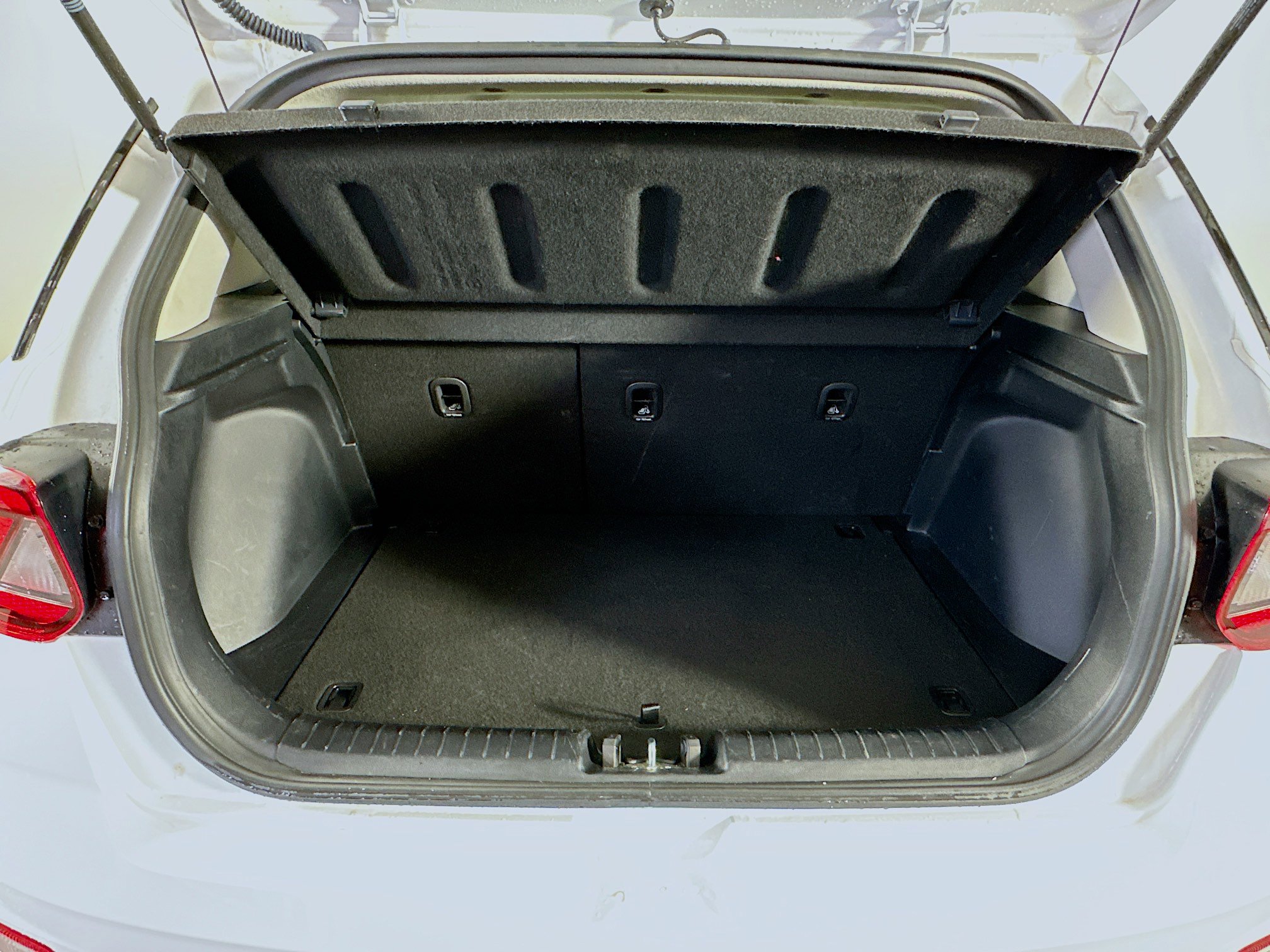 Used 2024 Hyundai Venue Limited image 29