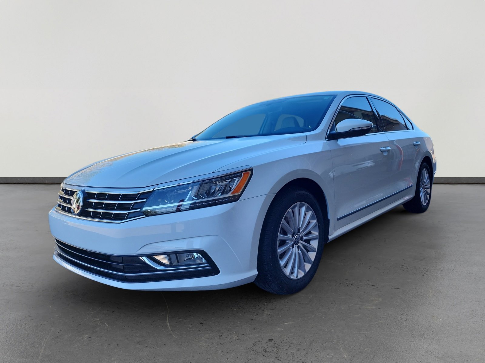 Used 2016 Volkswagen Passat 1.8T SE
