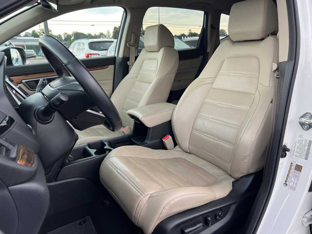 Used 2018 Honda CR-V Touring image 19
