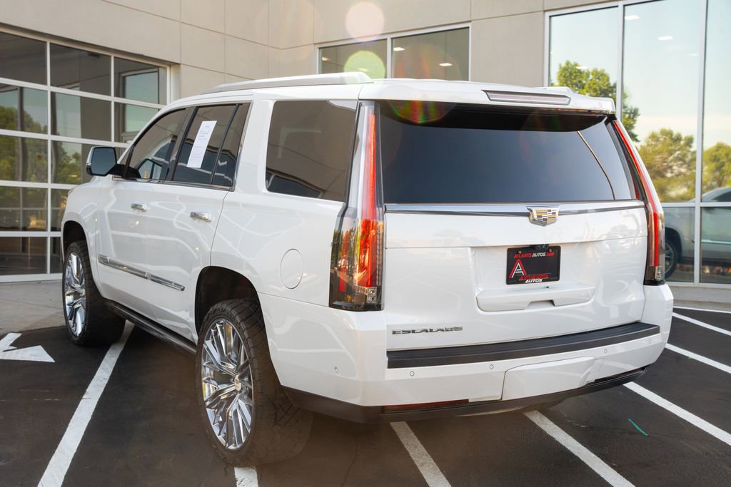 Used 2017 Cadillac Escalade Premium Luxury AWD/4WD image 16