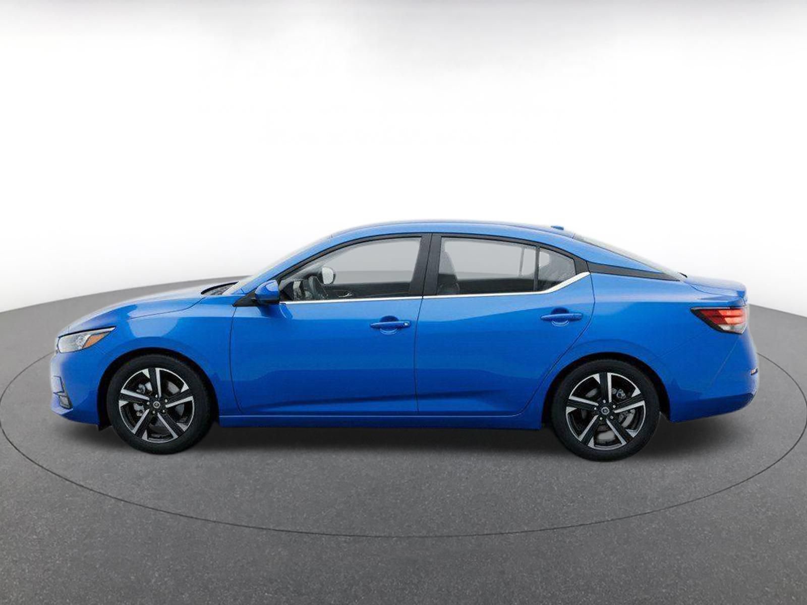 Used 2025 Nissan Sentra SV FWD image 4