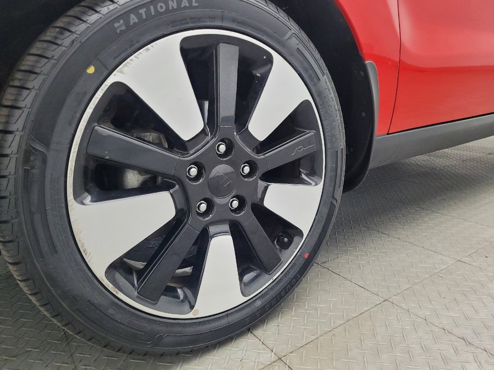Used 2019 Kia Soul + FWD image 31