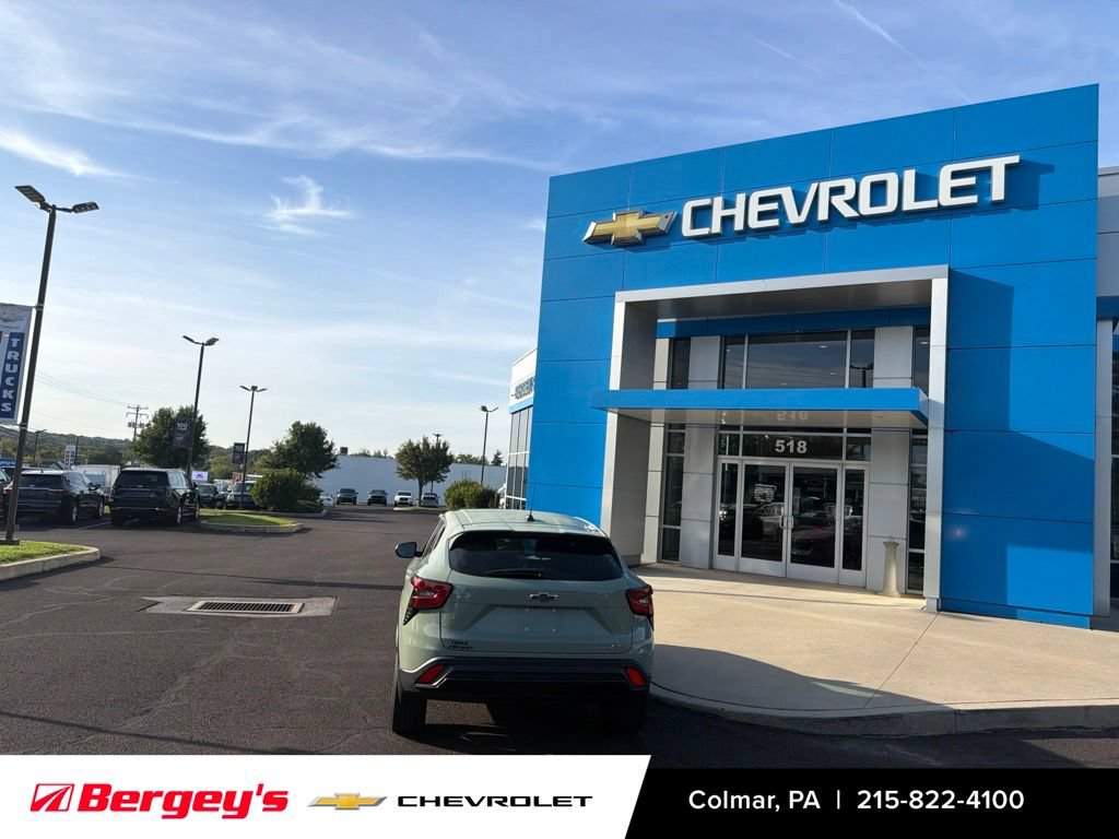 Certified 2024 Chevrolet Trax RS w/ Driver Confidence Package FWD image 5