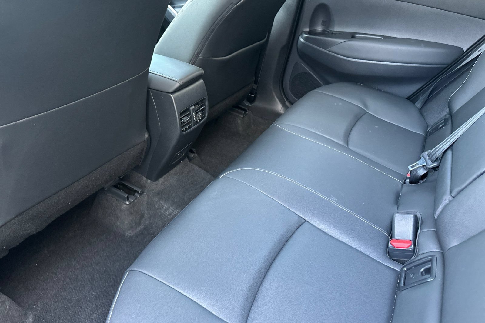 Certified 2025 Toyota Corolla Cross XLE FWD image 12
