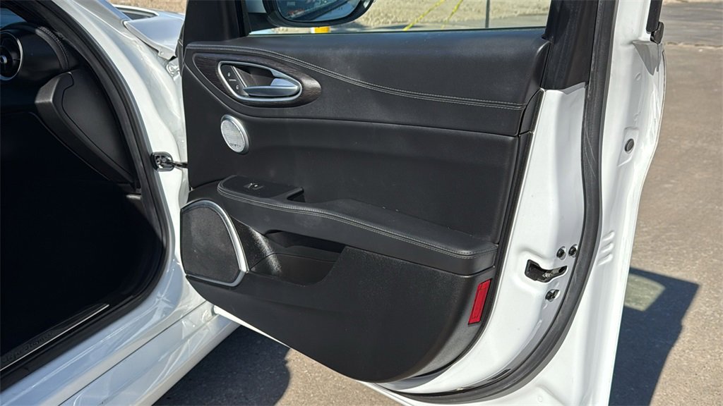 Used 2022 Alfa Romeo Giulia Ti image 30