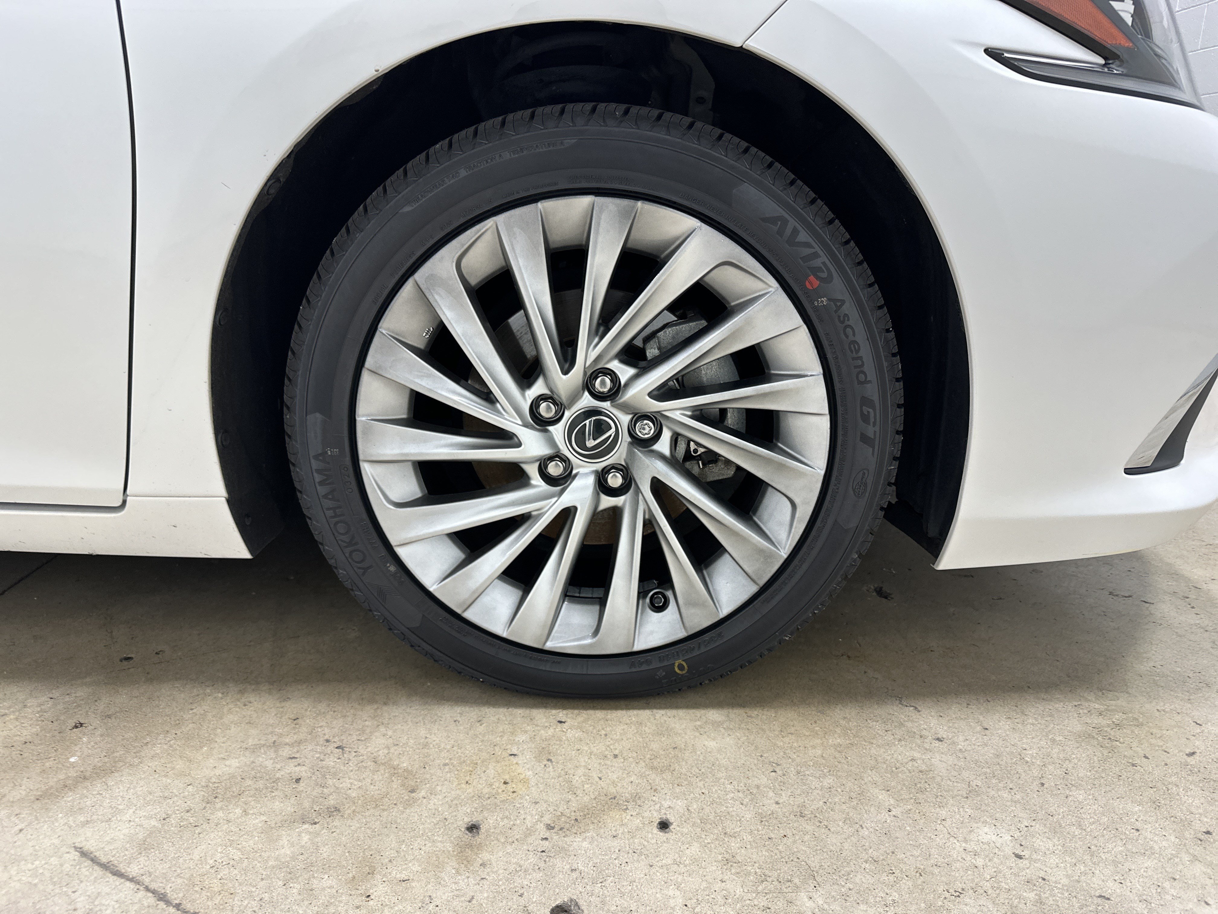 Certified 2024 Lexus ES 350 Ultra Luxury FWD image 13
