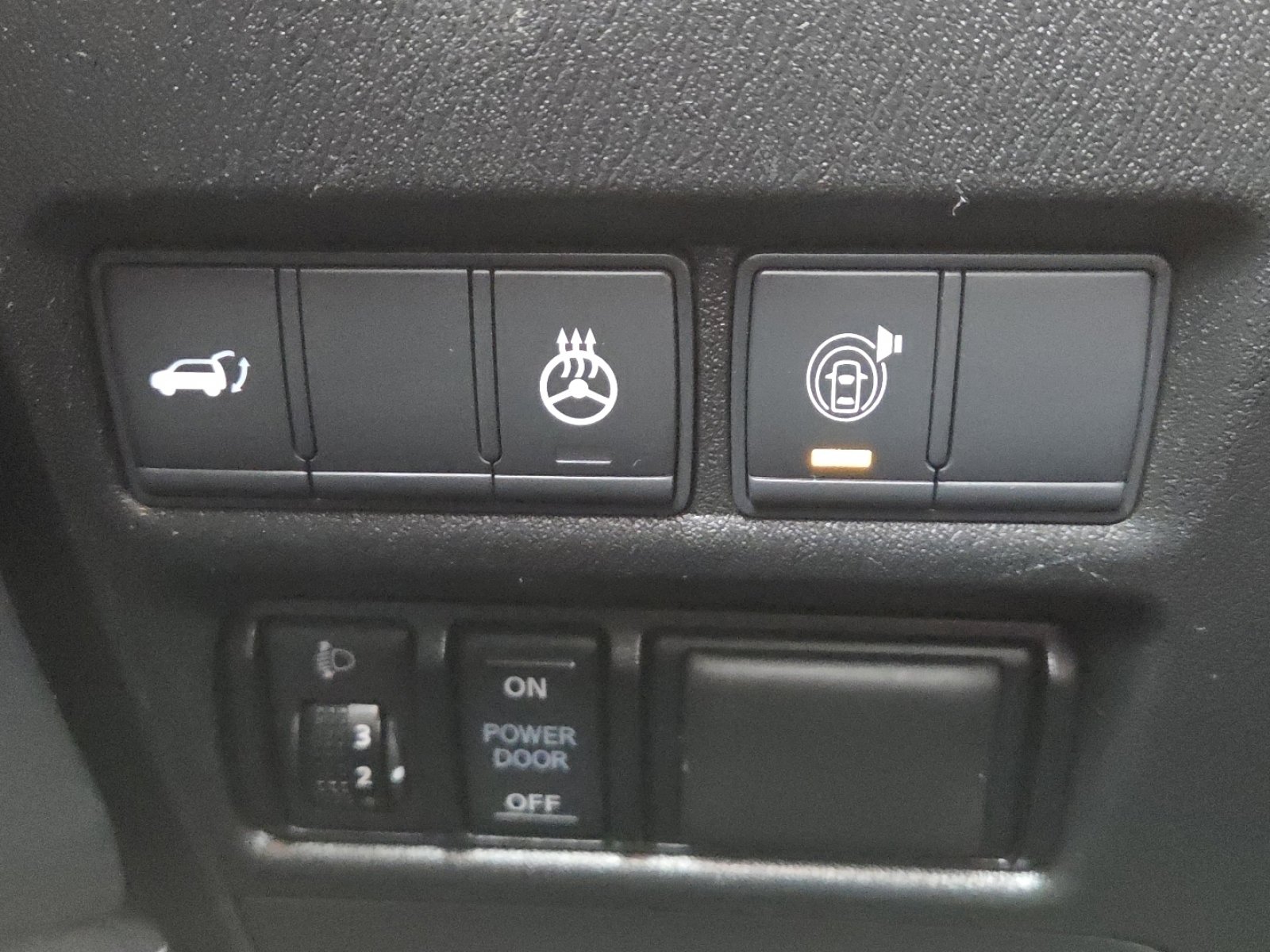 Used 2018 Nissan Armada Platinum image 7