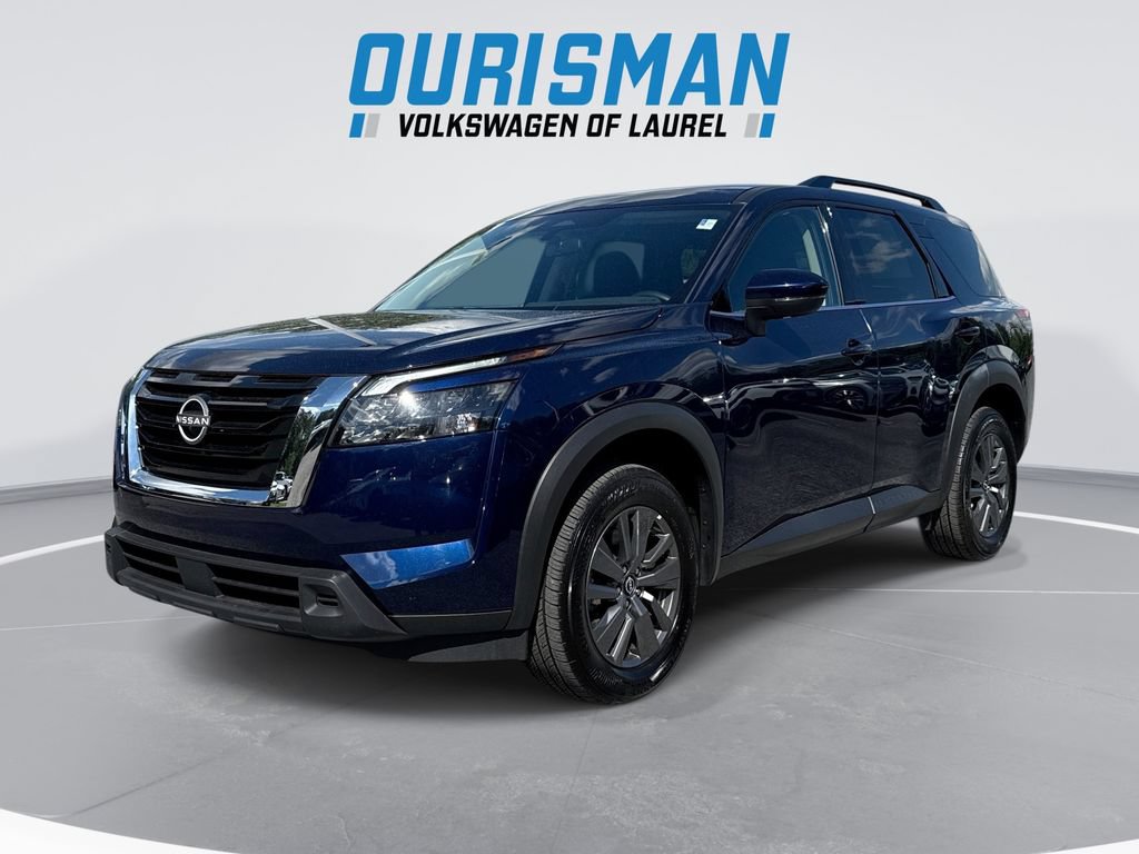 Used 2025 Nissan Pathfinder SV FWD image 1