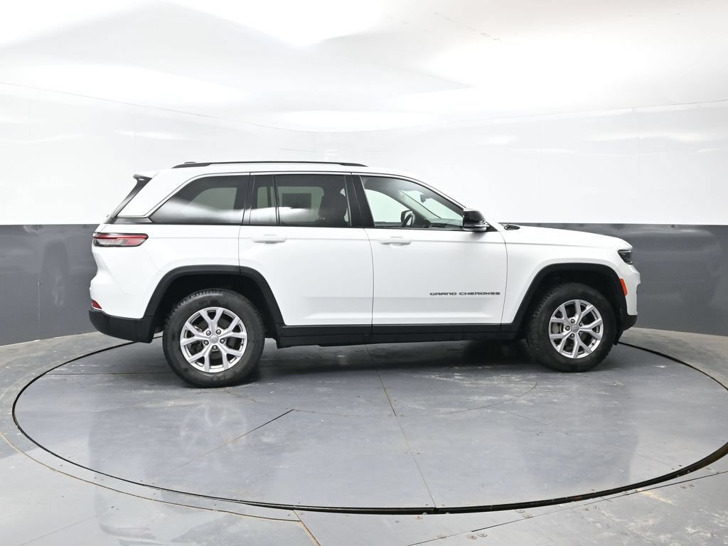 Used 2022 Jeep Grand Cherokee Limited AWD/4WD image 4