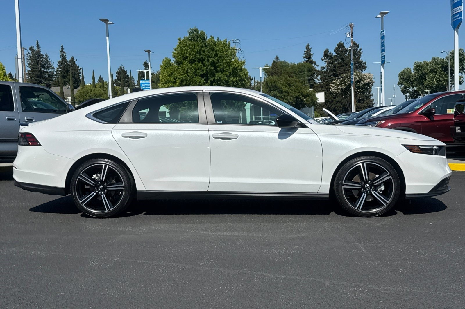 Used 2023 Honda Accord Sport image 7