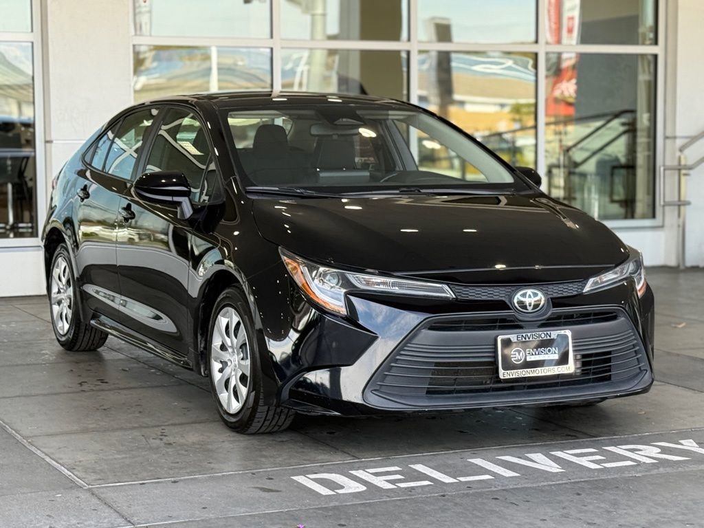 Used 2024 Toyota Corolla LE image 6