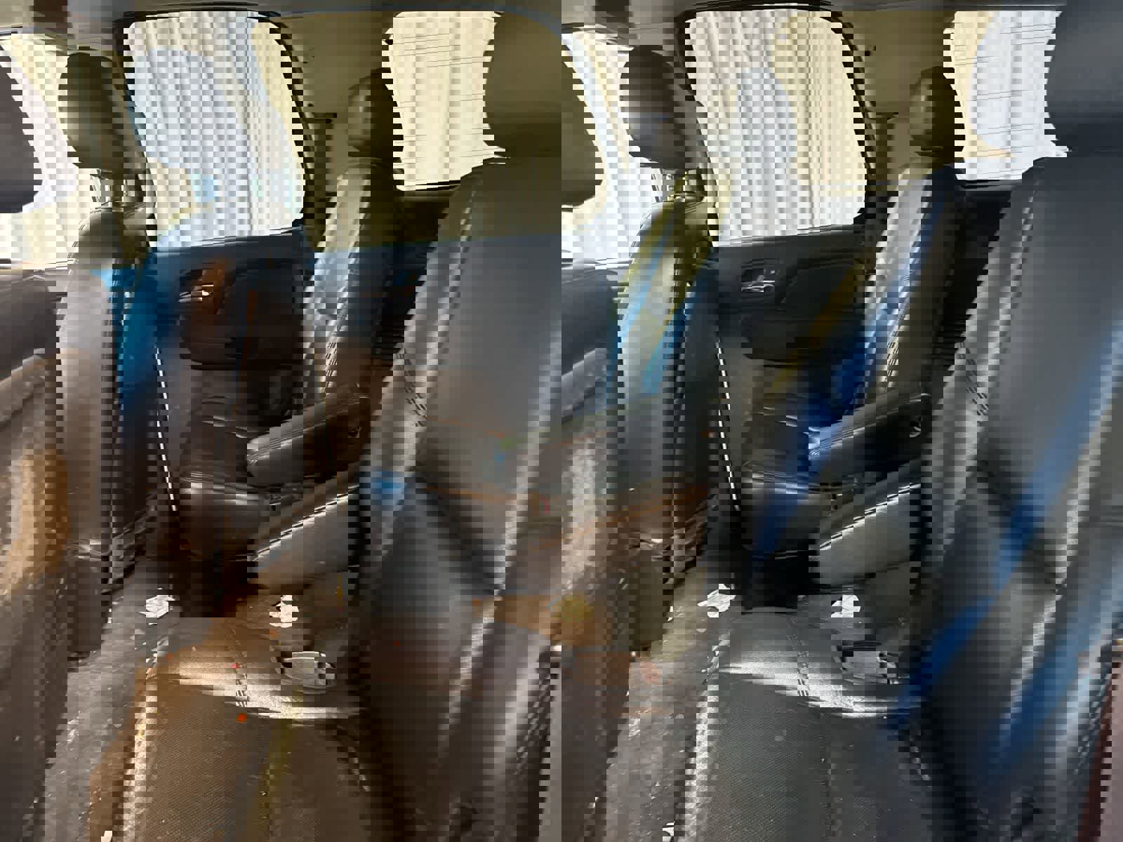 Used 2010 Chevrolet Tahoe LTZ RWD image 17