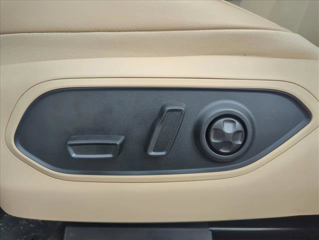 New 2026 Jeep Grand Cherokee L Limited RWD image 18