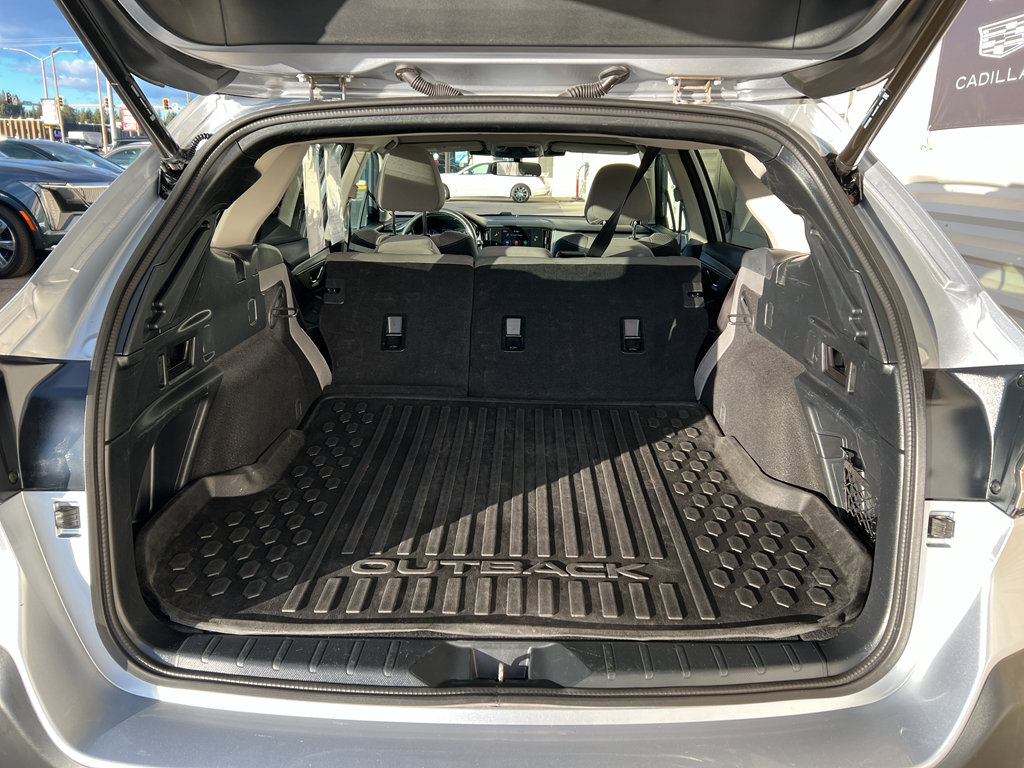 Used 2024 Subaru Outback Premium image 16