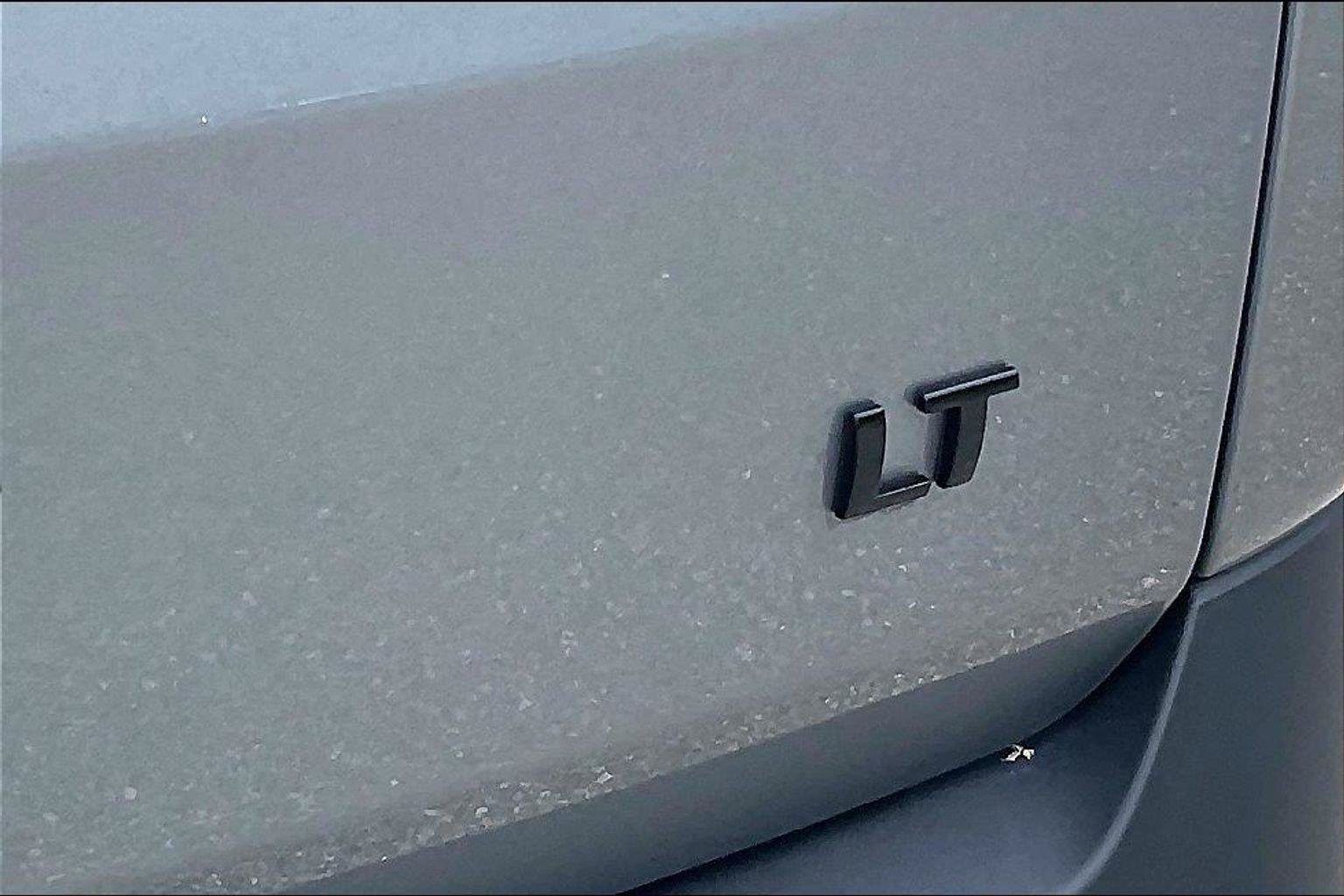 Used 2023 Chevrolet Traverse LT FWD image 8