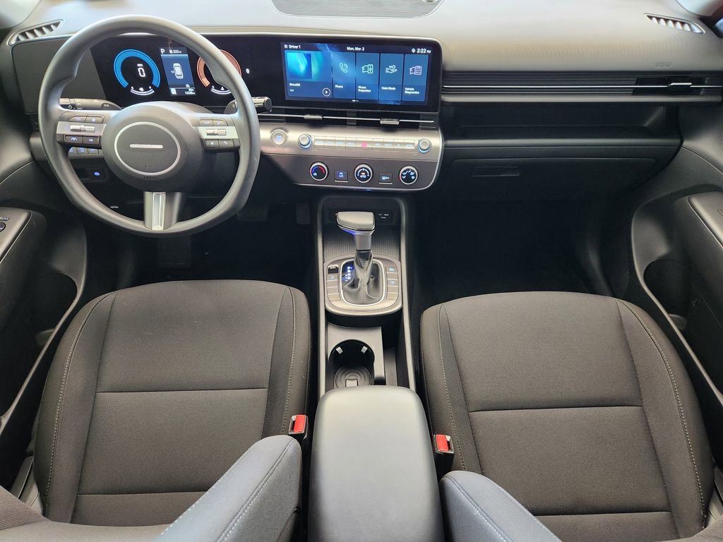 Certified 2025 Hyundai Kona SE image 25