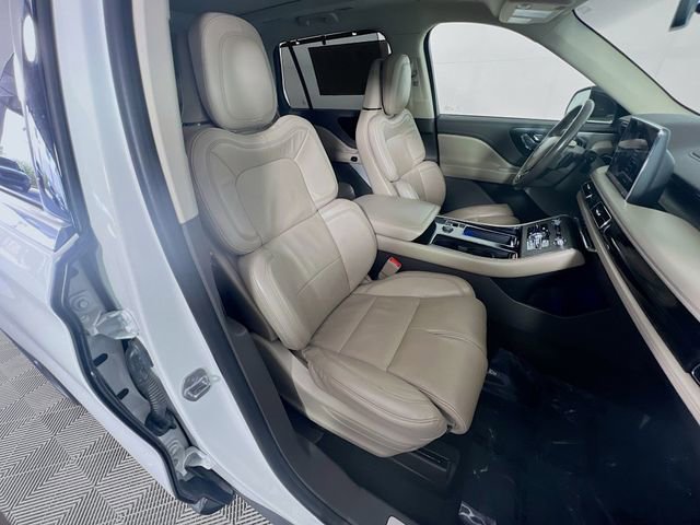 Used 2020 Lincoln Aviator Reserve w/ Equipment Group 202A image 30