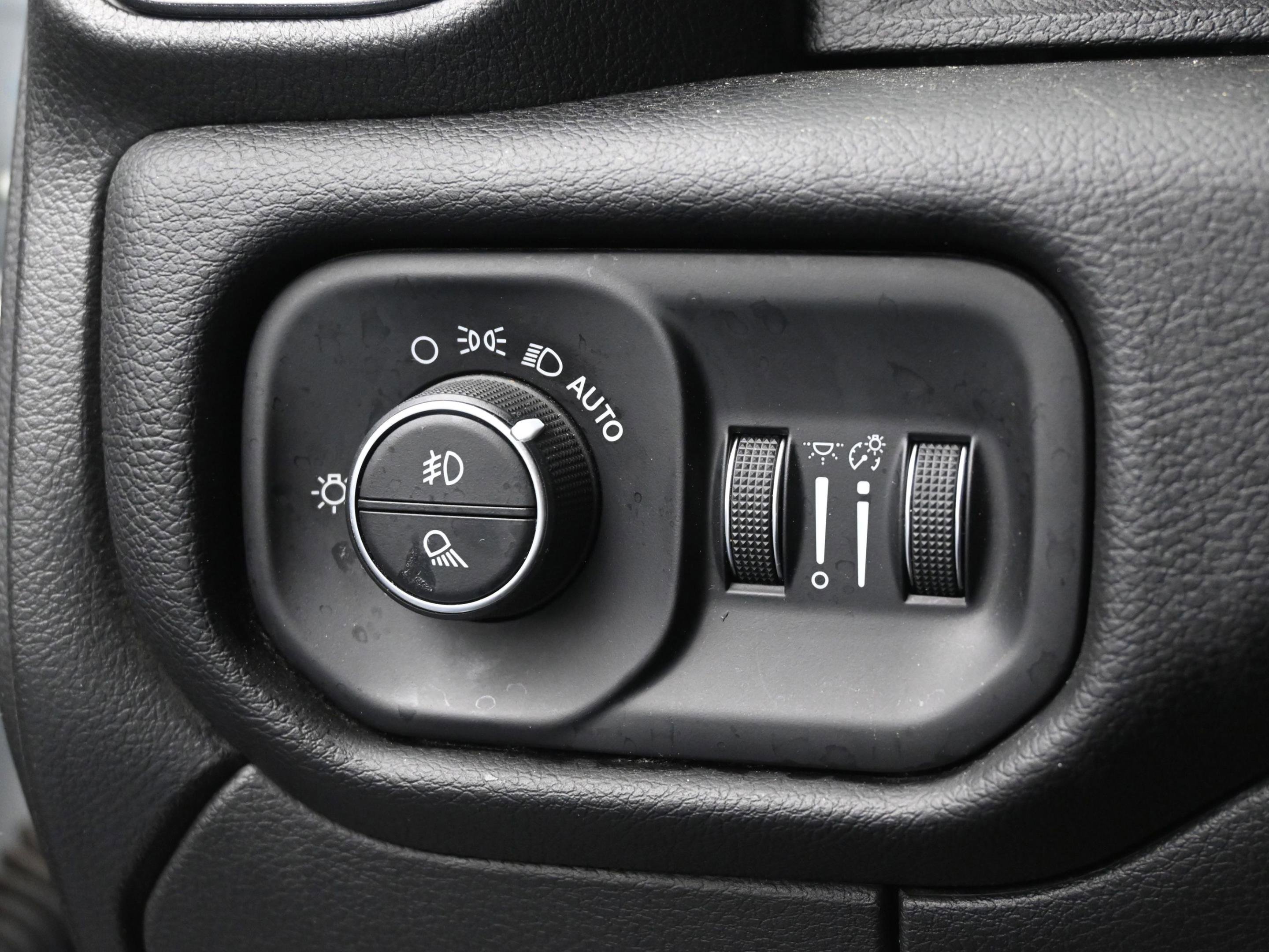 Used 2024 RAM 2500 Rebel AWD/4WD image 21