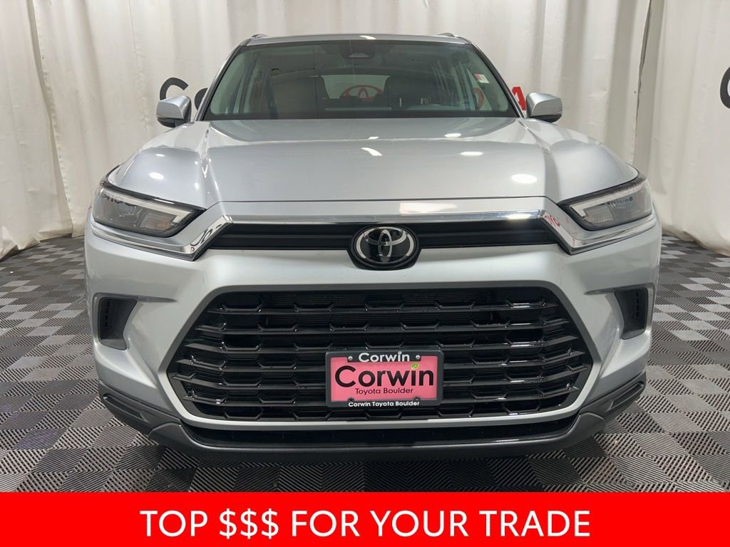 Used 2025 Toyota Grand Highlander AWD image 2