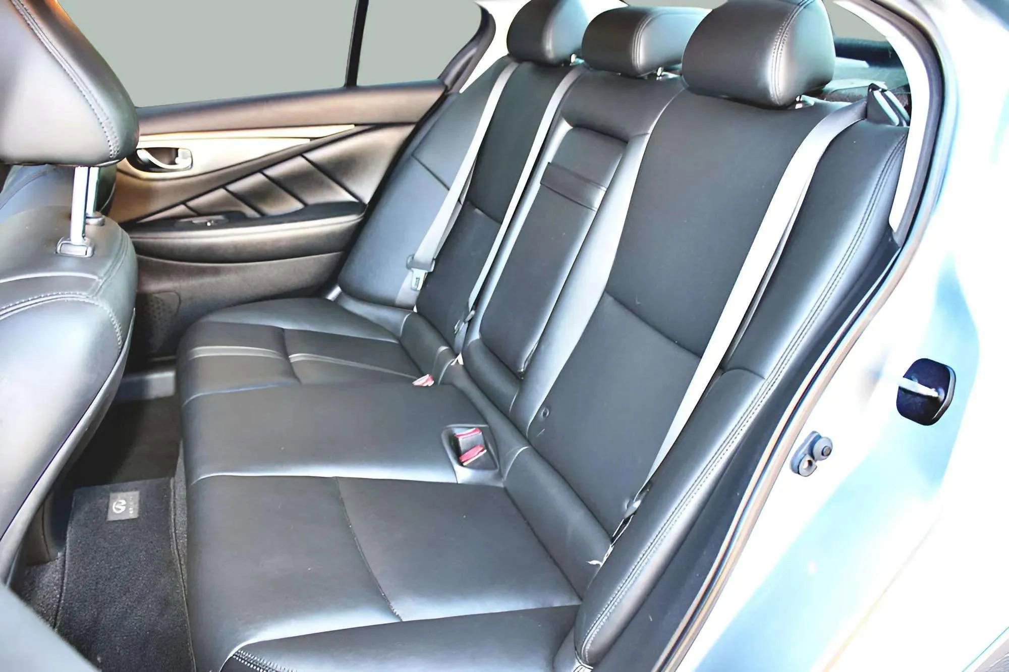 Used 2014 INFINITI Q50 Premium w/ Navigation Package RWD image 26