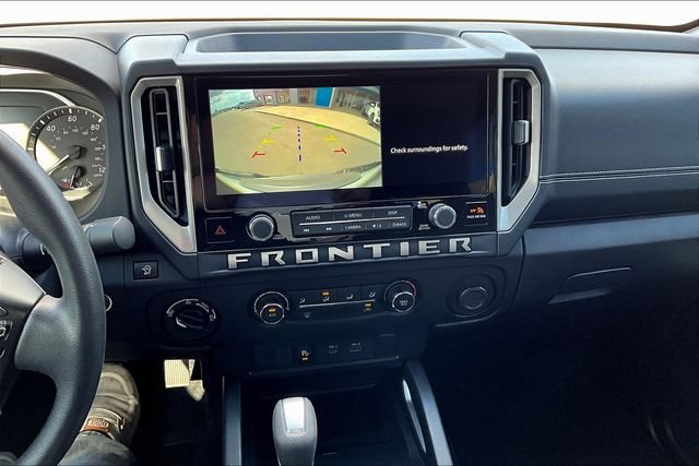 Used 2025 Nissan Frontier SV AWD/4WD image 16