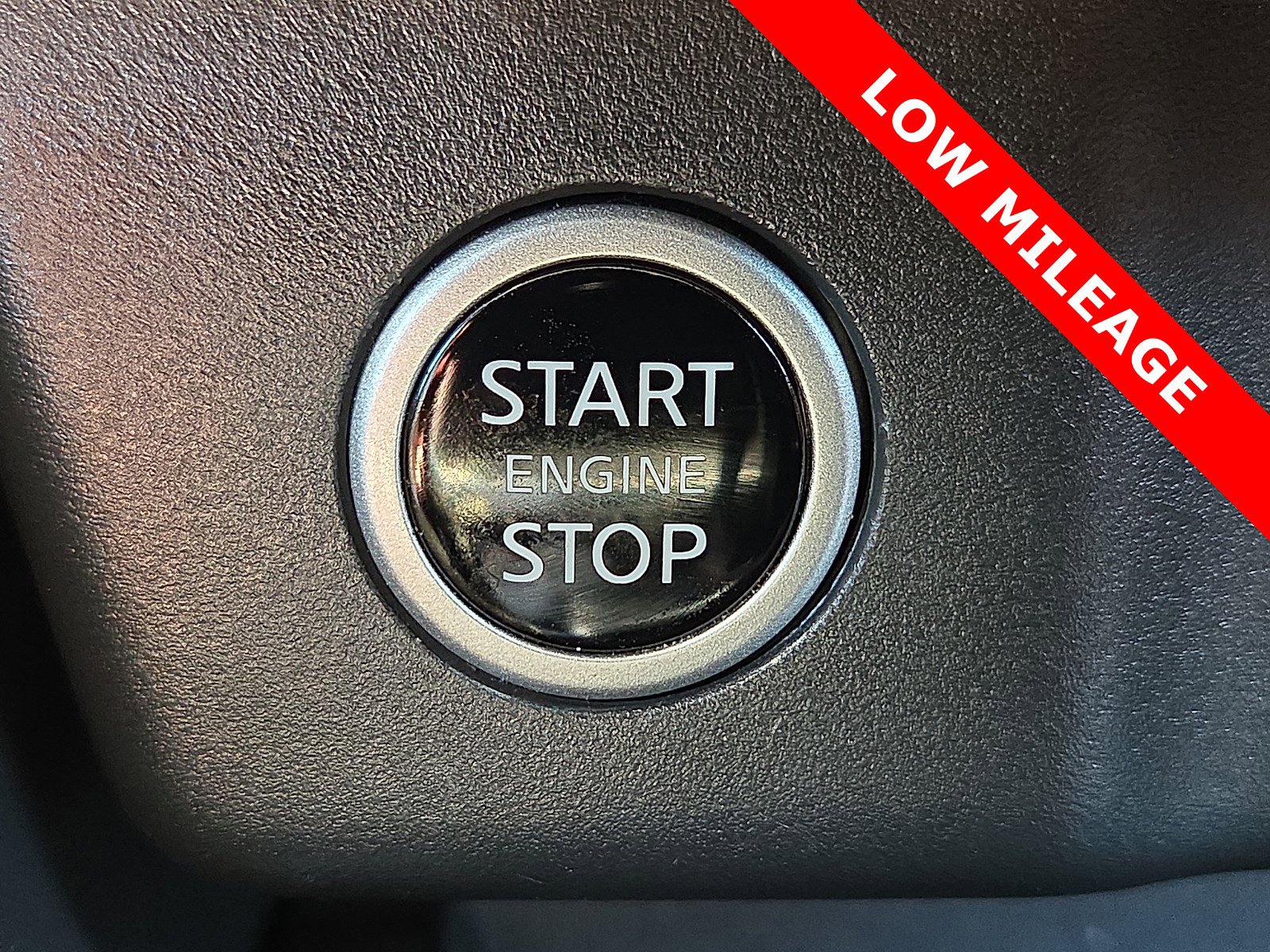 Used 2023 Nissan Rogue S image 19