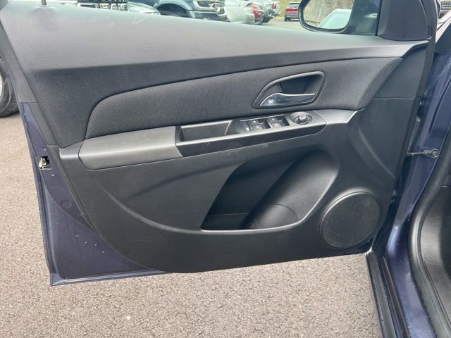 Used 2014 Chevrolet Cruze LT image 4