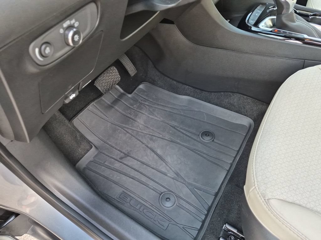 Used 2024 Buick Encore GX Preferred w/ Comfort Package FWD image 23
