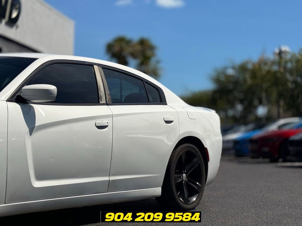 Used 2016 Dodge Charger R/T RWD image 3
