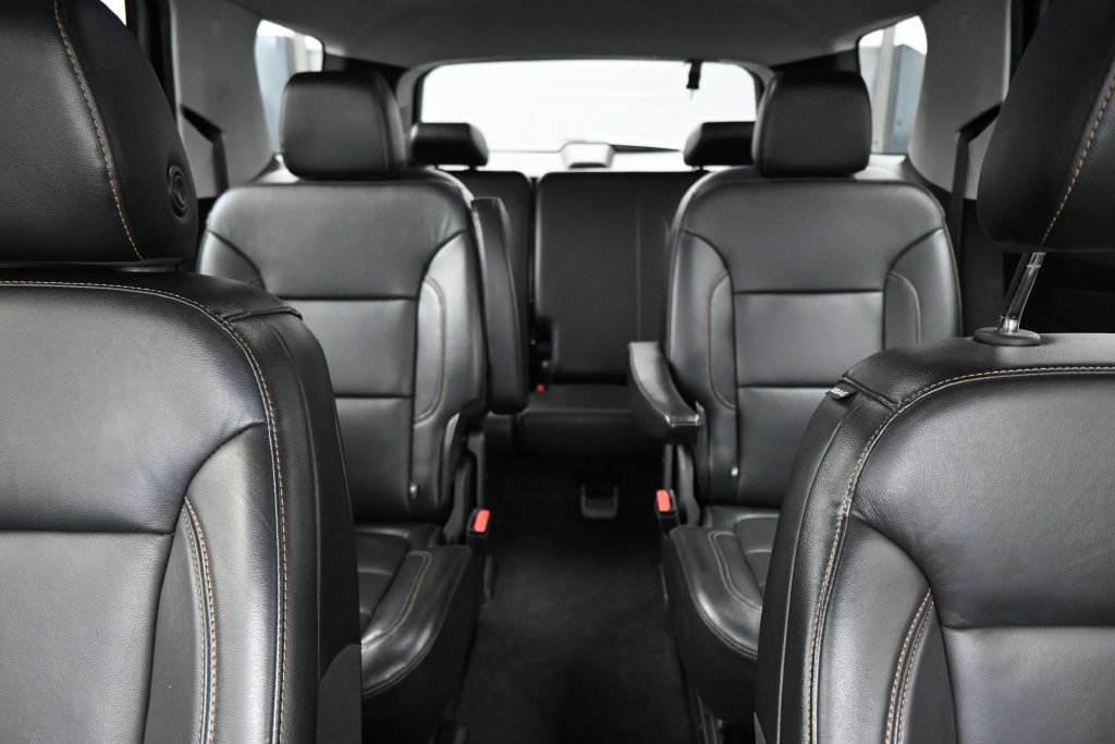Used 2019 Chevrolet Traverse LT FWD image 23
