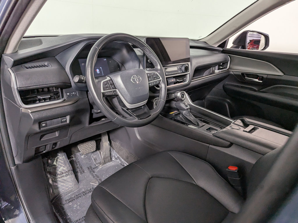 Certified 2025 Toyota Grand Highlander AWD image 18