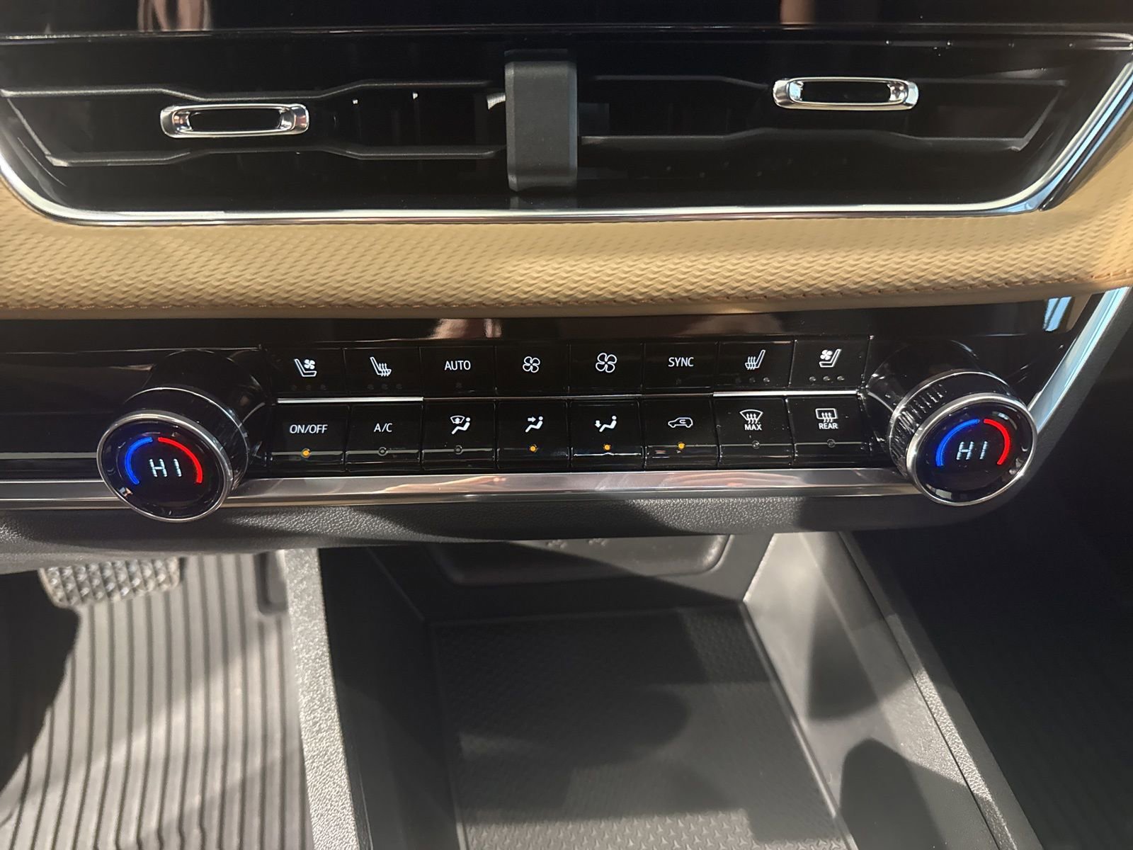 New 2026 Chevrolet Equinox ACTIV w/ Convenience Package III image 29