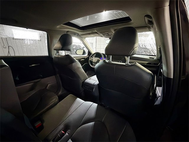 Used 2023 Toyota Highlander XLE image 11