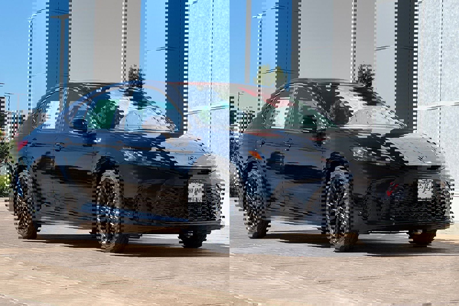 New 2026 Toyota Camry Hybrid image 2