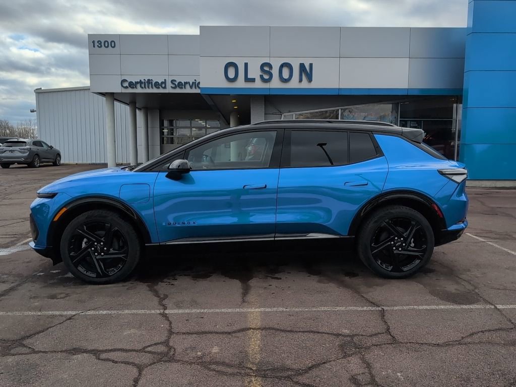 New 2026 Chevrolet Equinox EV RS image 2