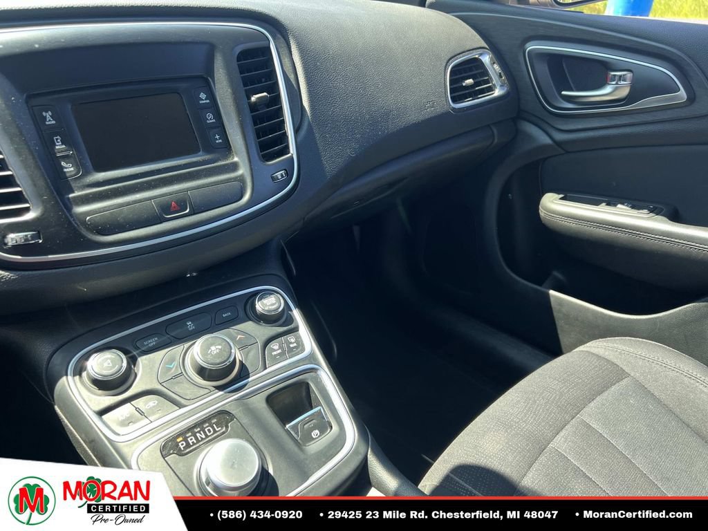 Used 2015 Chrysler 200 Limited FWD image 25