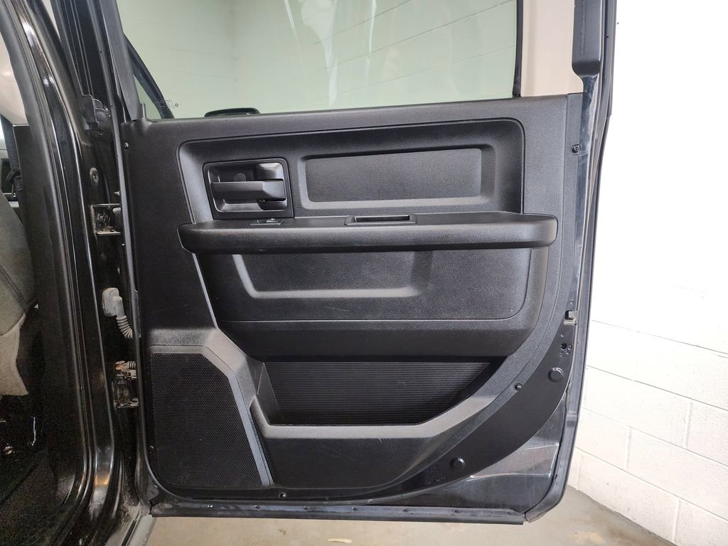 Used 2018 RAM 1500 Express w/ Express Value Package image 24