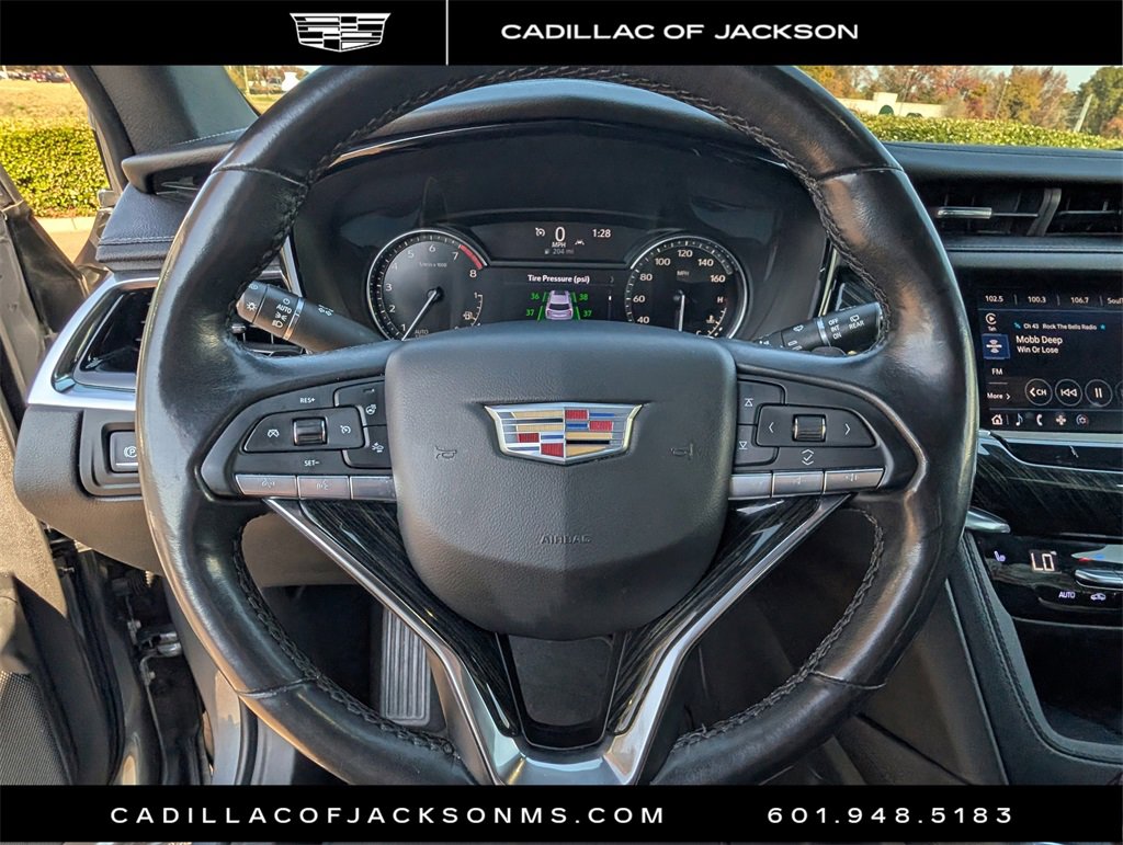Used 2022 Cadillac XT6 Premium Luxury image 8