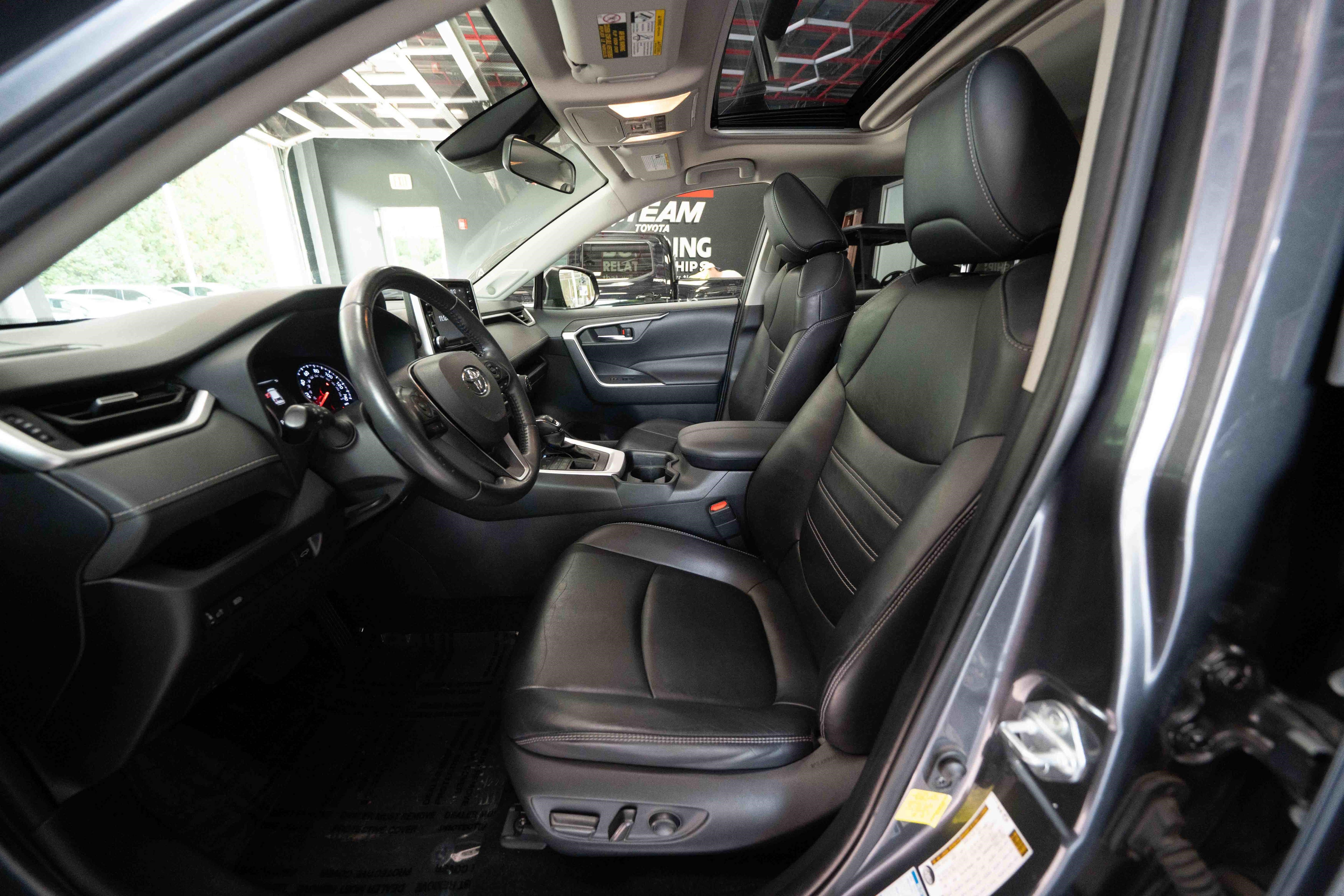 Used 2019 Toyota RAV4 XLE Premium w/ All Weather Liner Package AWD/4WD image 9