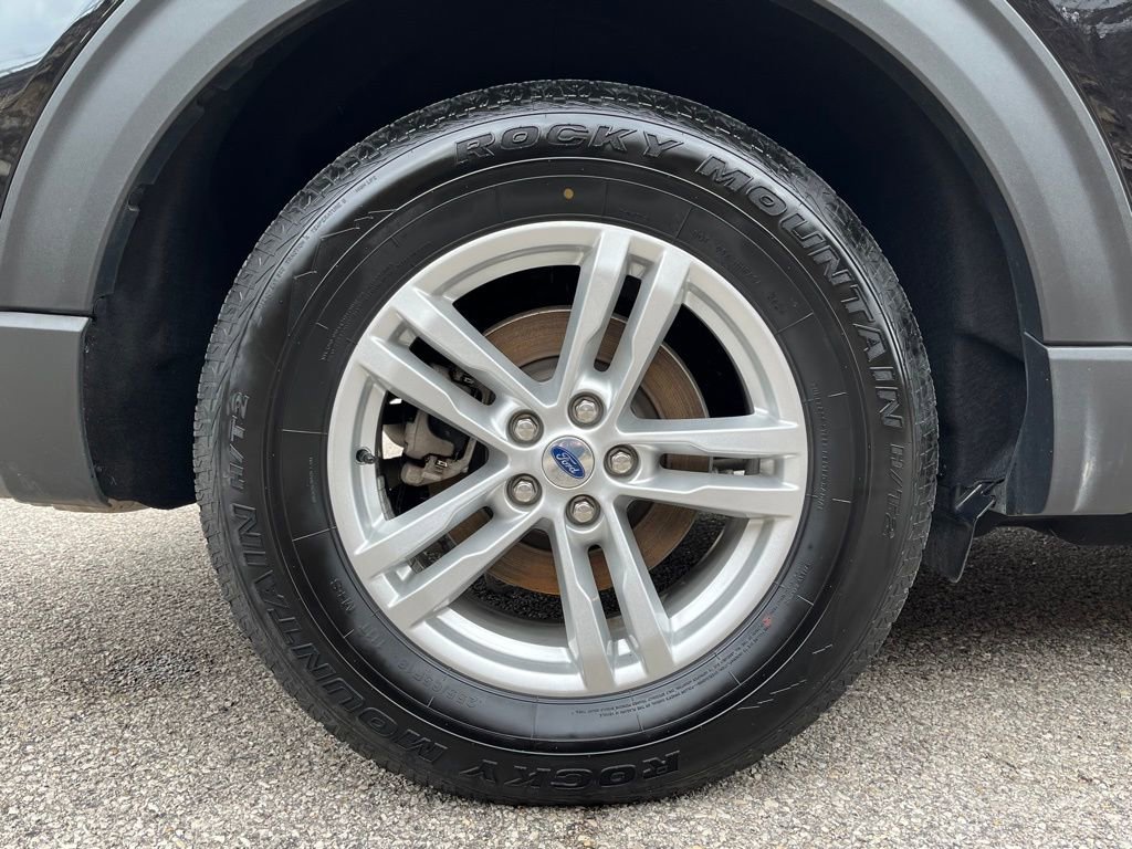 Certified 2023 Ford Explorer XLT w/ Equipment Group 202A image 23