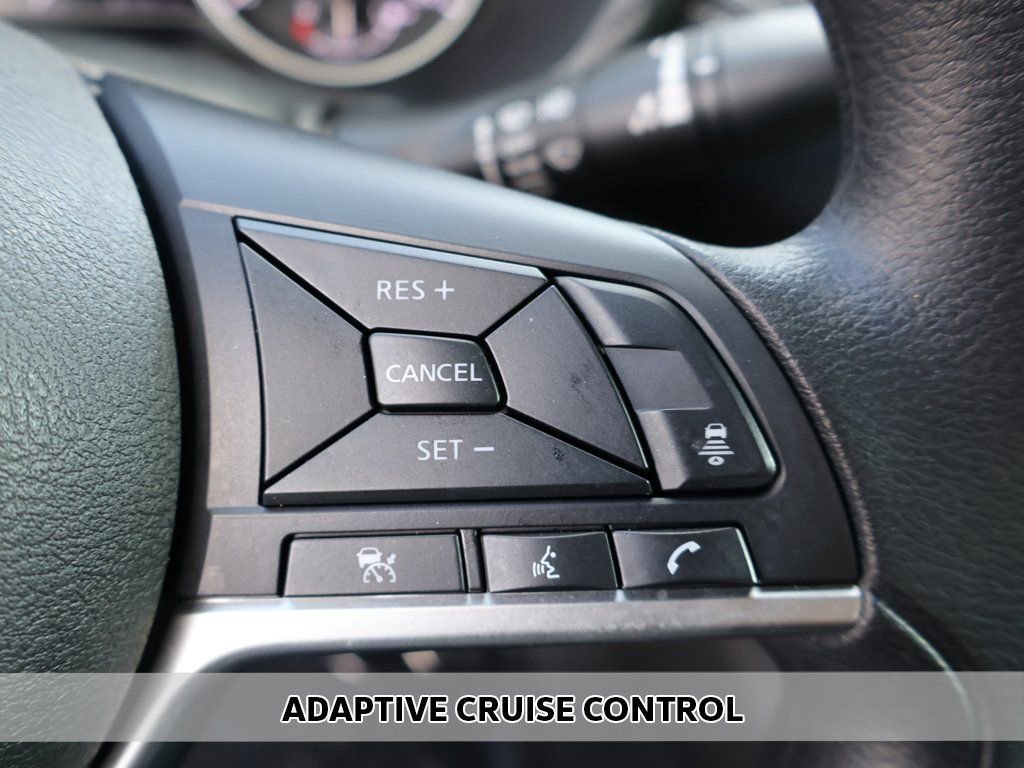 Used 2023 Nissan Sentra SV image 3