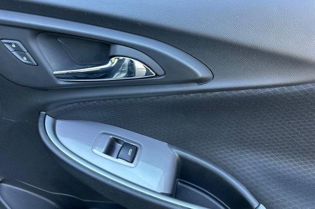 Used 2023 Chevrolet Malibu LT image 19