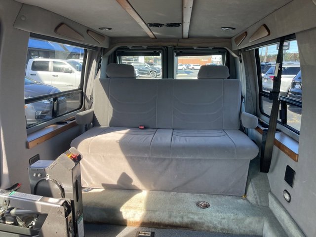 Used 2002 Ford E-150 and Econoline 150 RV image 12