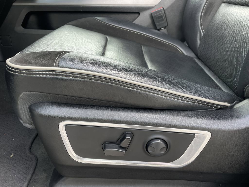 Used 2024 RAM 1500 Laramie image 19