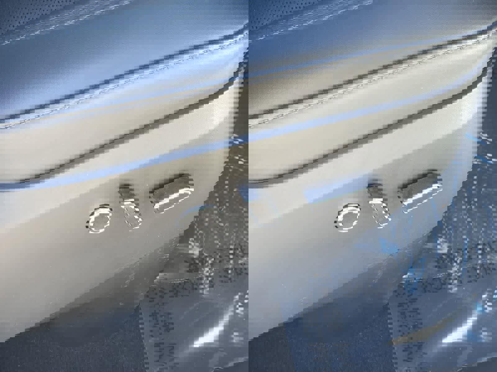 Used 2023 Tesla Model X image 36