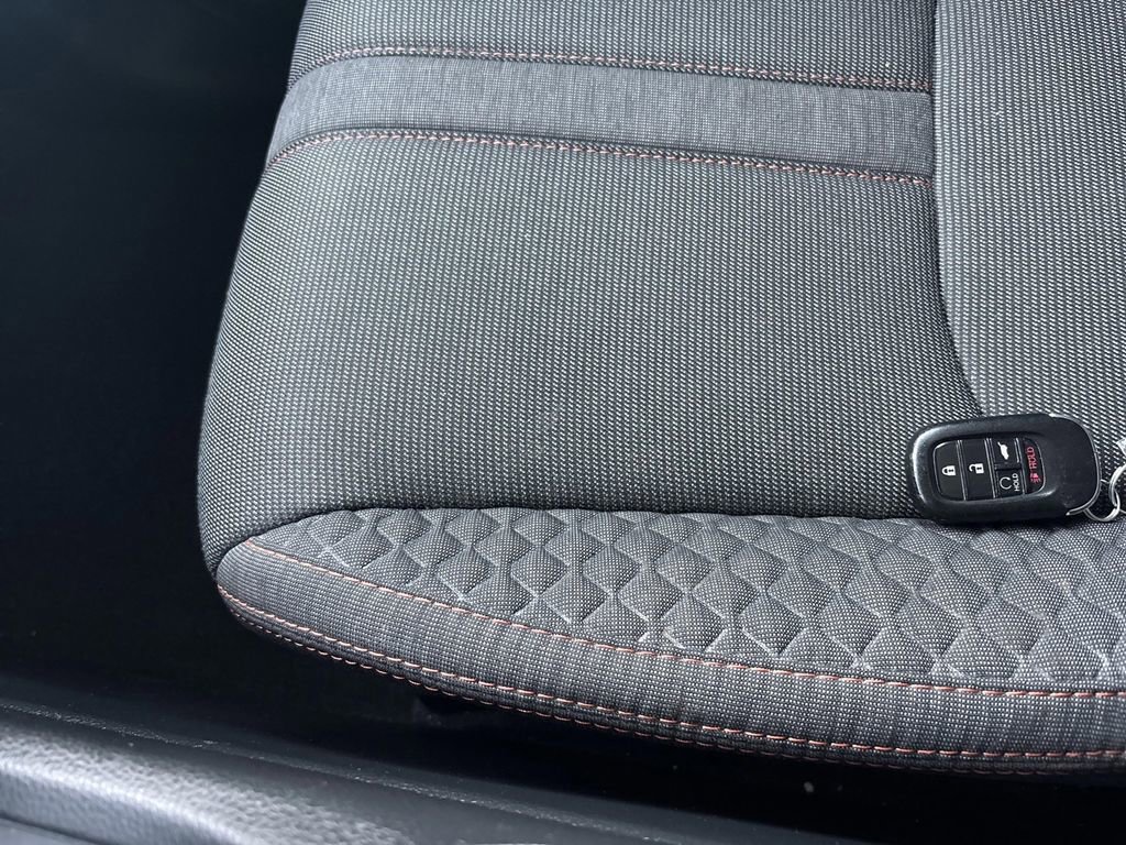 Used 2023 Honda Pilot Sport image 23